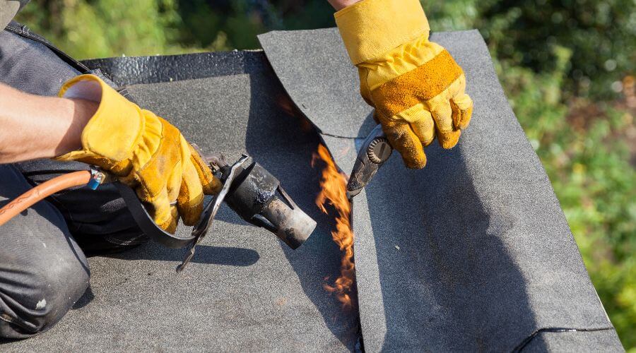 Professional flood damage restoration services in Avawam, KY